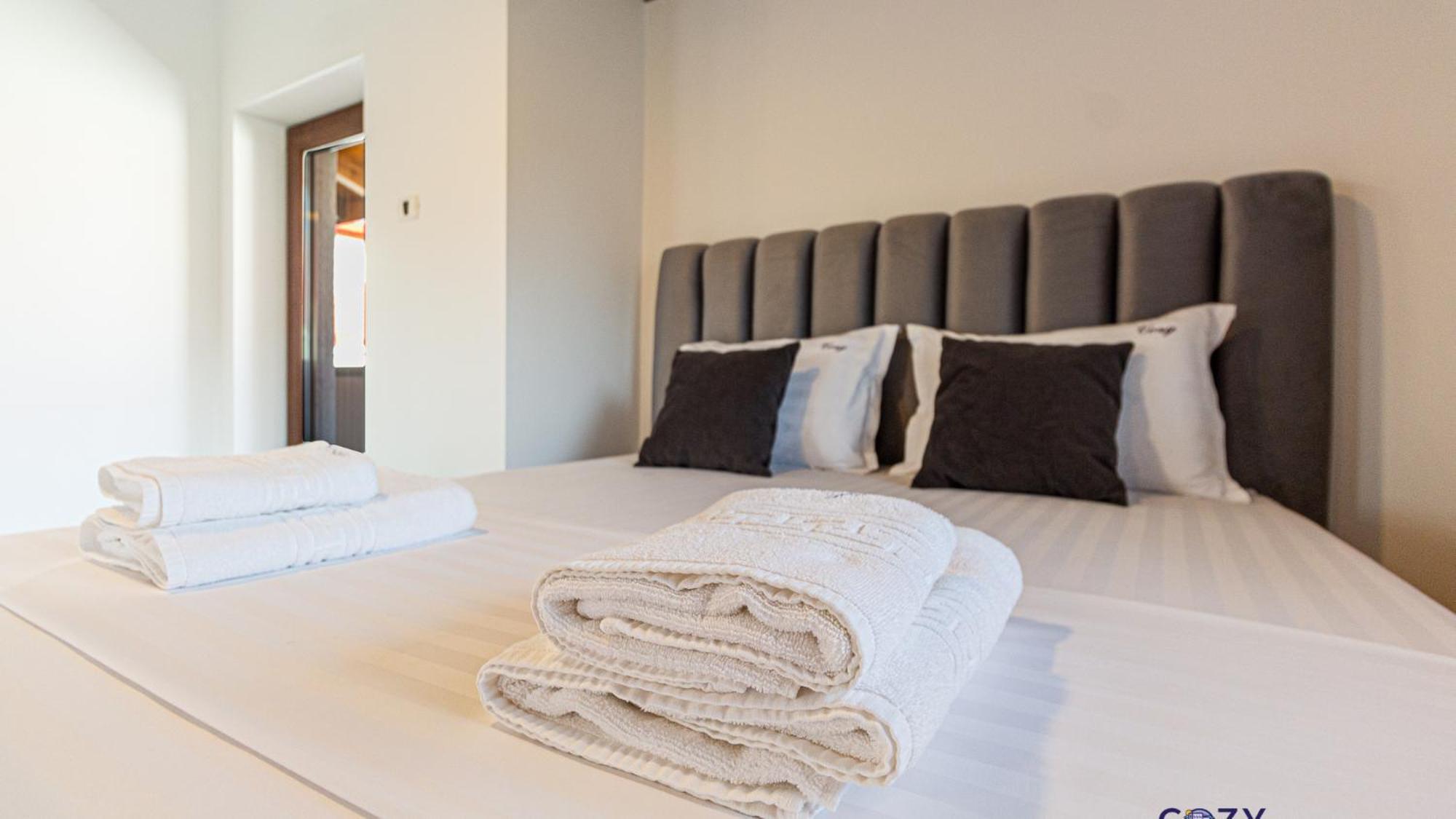 Cozy Brand New Boutique Aparthotel Μπρασόβ Εξωτερικό φωτογραφία